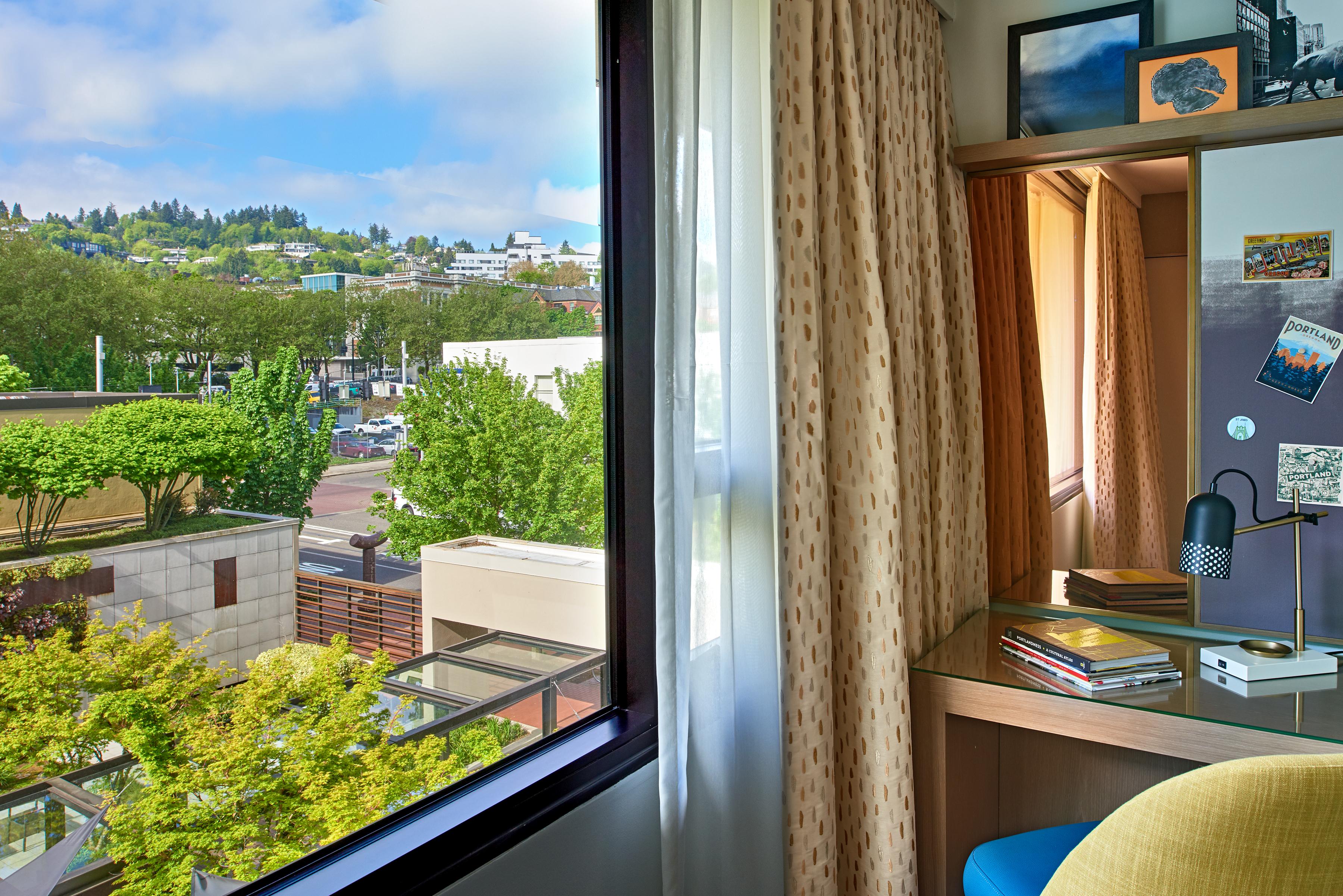 The Zags 4* Portland